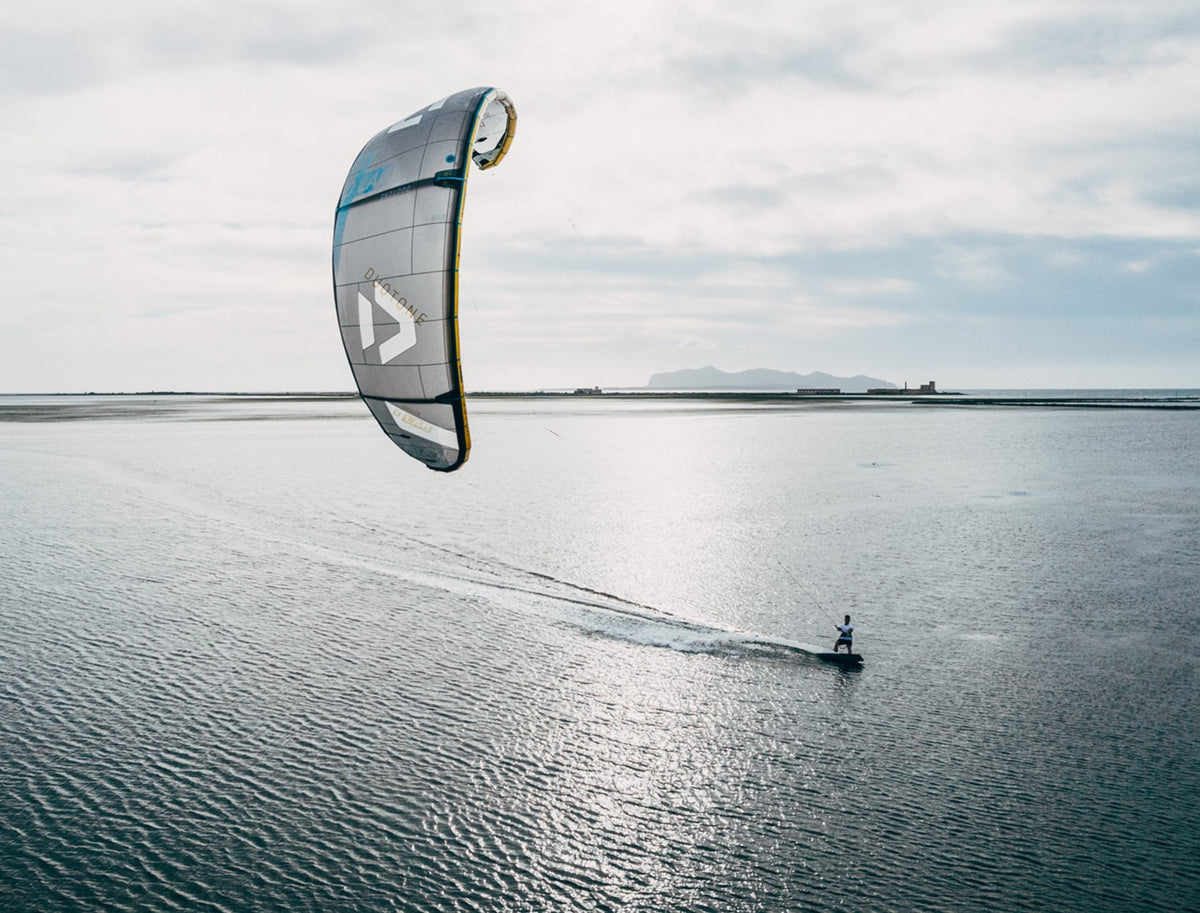 Kiteboarding Ride Kite Surfing