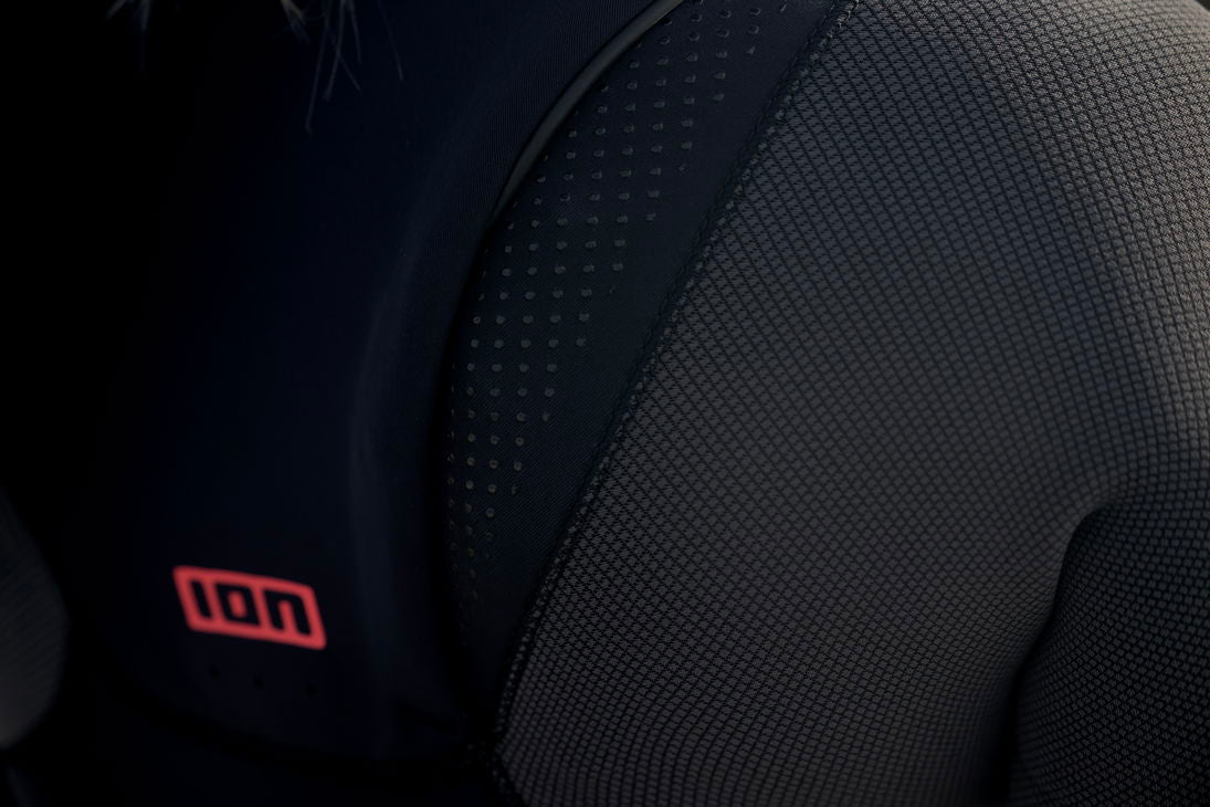 ION Amaze Amp 4/3 Front Zip Women